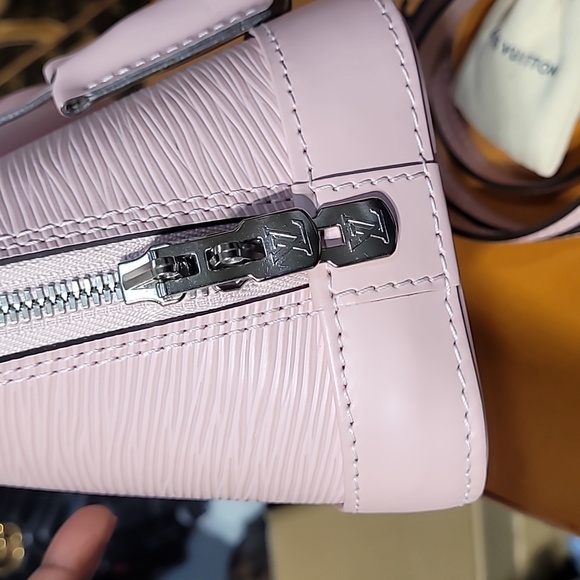 Louis Vuitton Epi Leather Limited edition Alma BB 2way bag - Picture 10 of 16